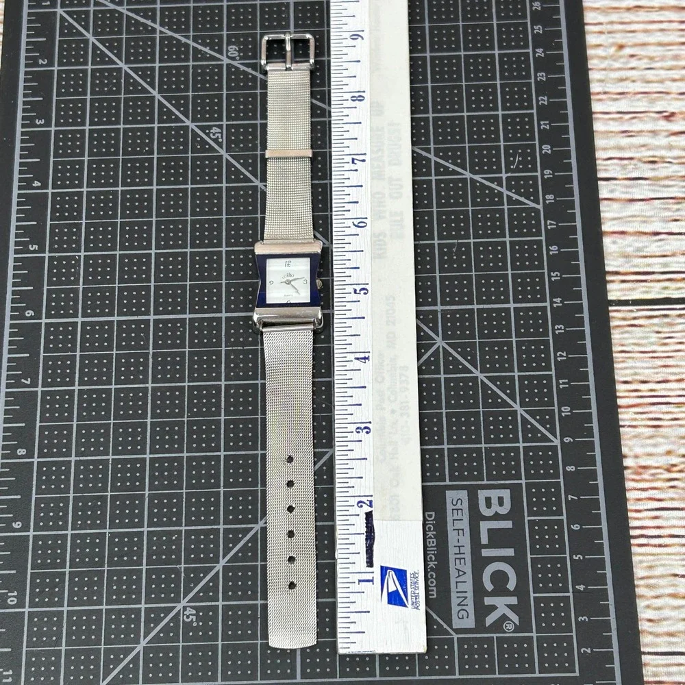 Alto quartz watch